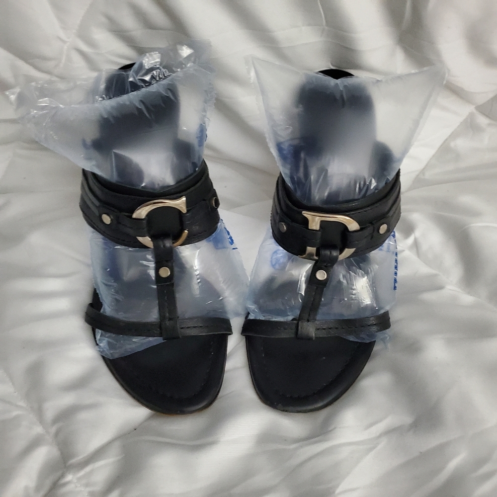 Christian Dior | Signature Double Strap - Picture 12 of 16